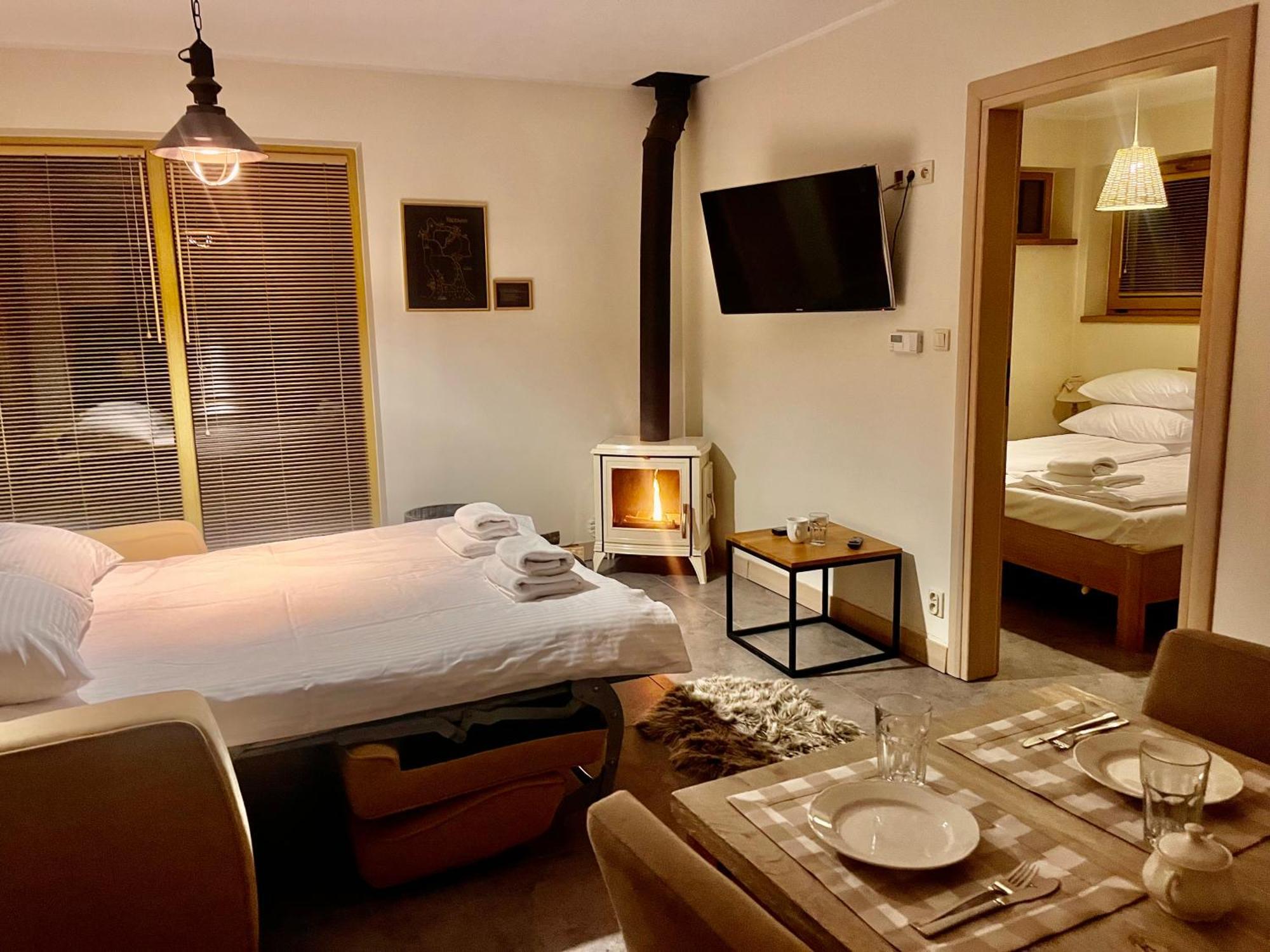 Mazursko - Komfortowe Apartamenty Nad Jeziorem, Sauna, Kominki Na Parterze クレトビニ エクステリア 写真